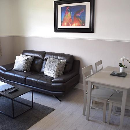 Kelpies Serviced Apartments - Wallace Falkirk Bagian luar foto